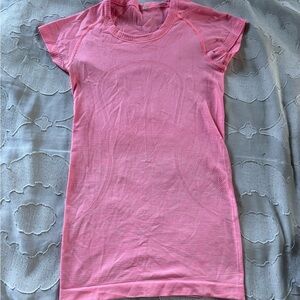 Lululemon Pink Swiftly Tech Short Sleeve Size 4 Hip Length